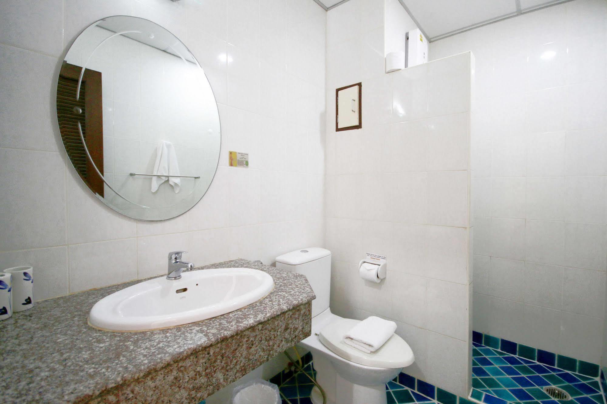Orange Hotel Patong Eksteriør bilde